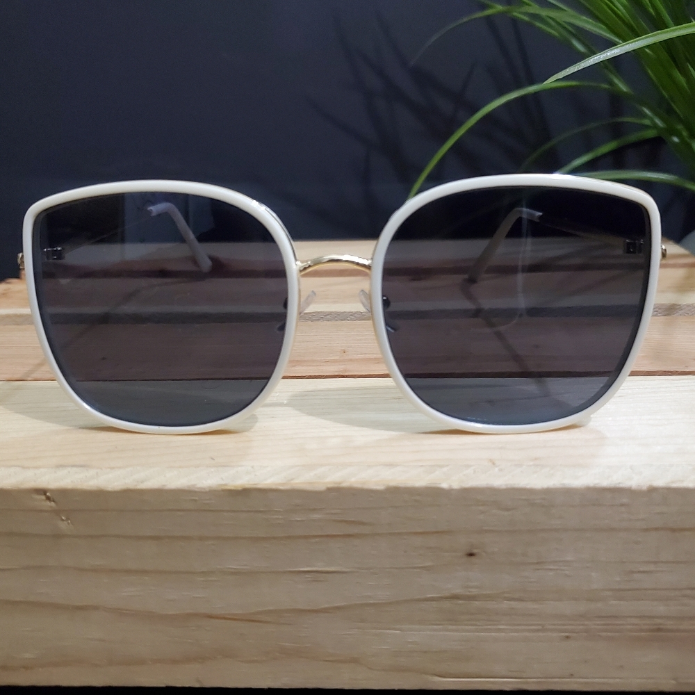 Women's Sunglasses - White/Gold: Square Cat Eye